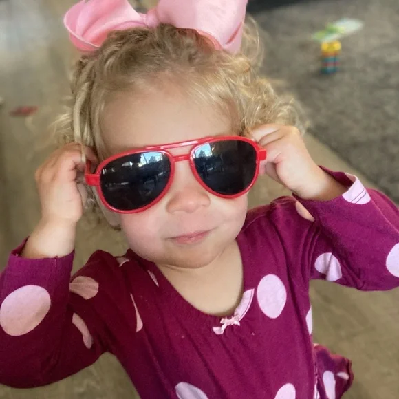 Please like and Share this live notification to know when I am live - Picture 11 of 17